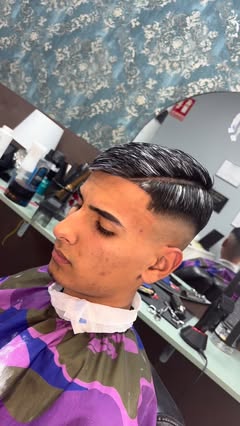 Diseño de corte Barber Mora